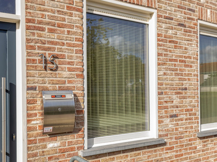 Gouverneurstraat 15