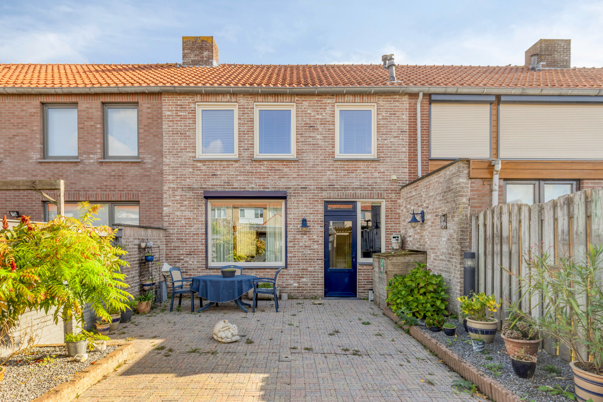 Tussenwoning te koop: Gouverneurstraat 15, Sluis