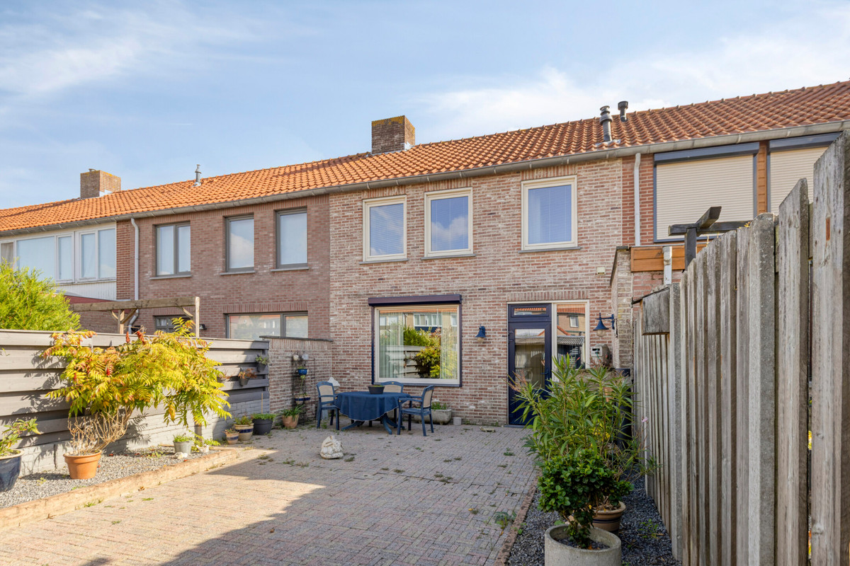 Tussenwoning te koop: Gouverneurstraat 15, Sluis