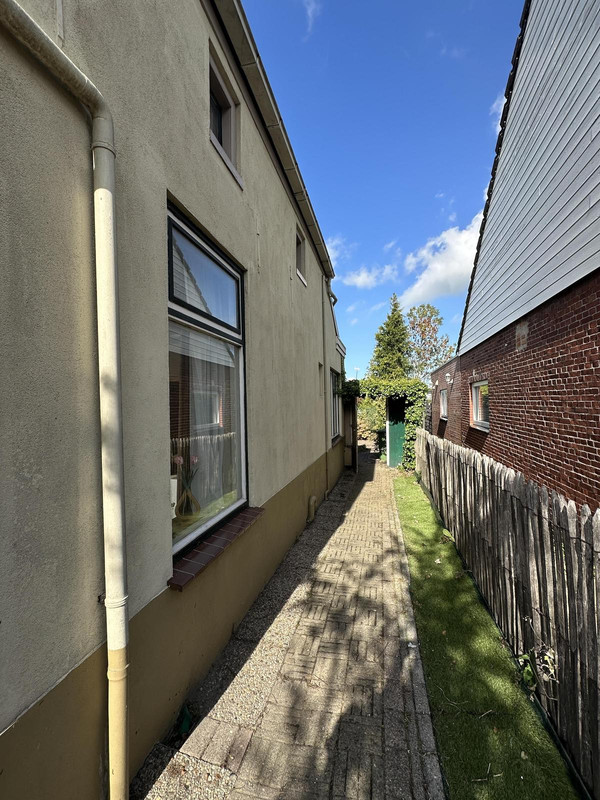 Twee-onder-één-kap te koop: Hoendiep 192, Groningen