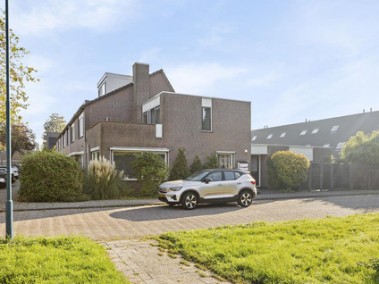 Maansteen 16