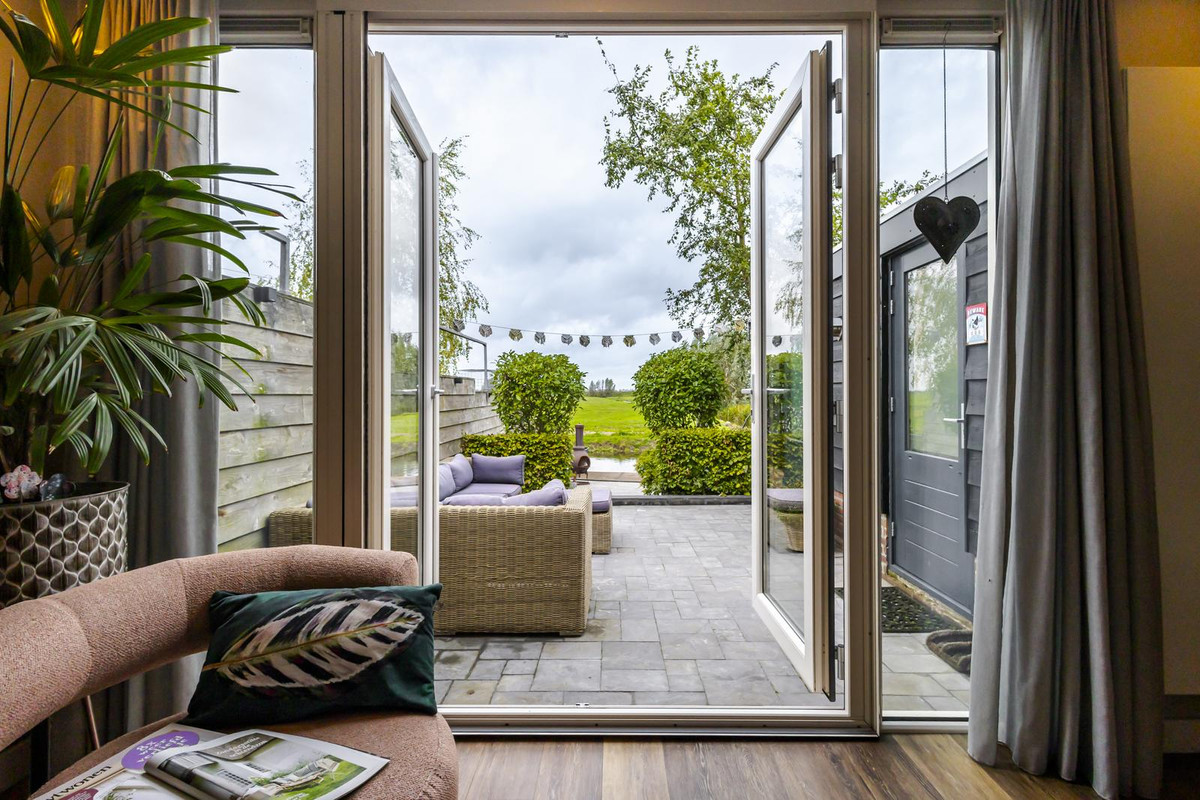 Tussenwoning te koop: Nassaustraat 9, Ottoland
