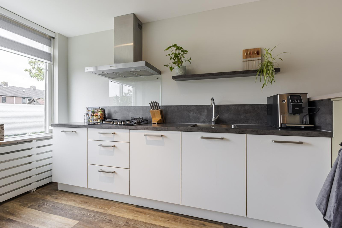 Tussenwoning te koop: Nassaustraat 9, Ottoland