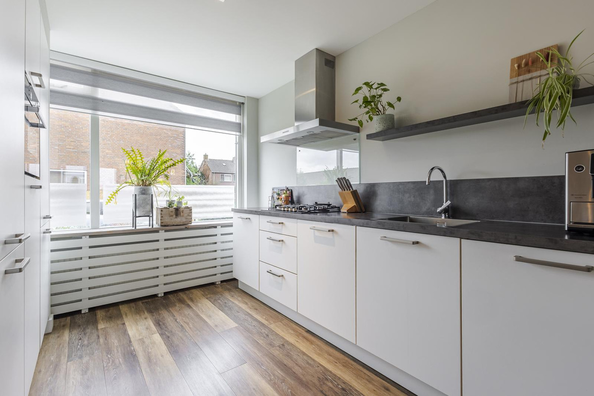 Tussenwoning te koop: Nassaustraat 9, Ottoland