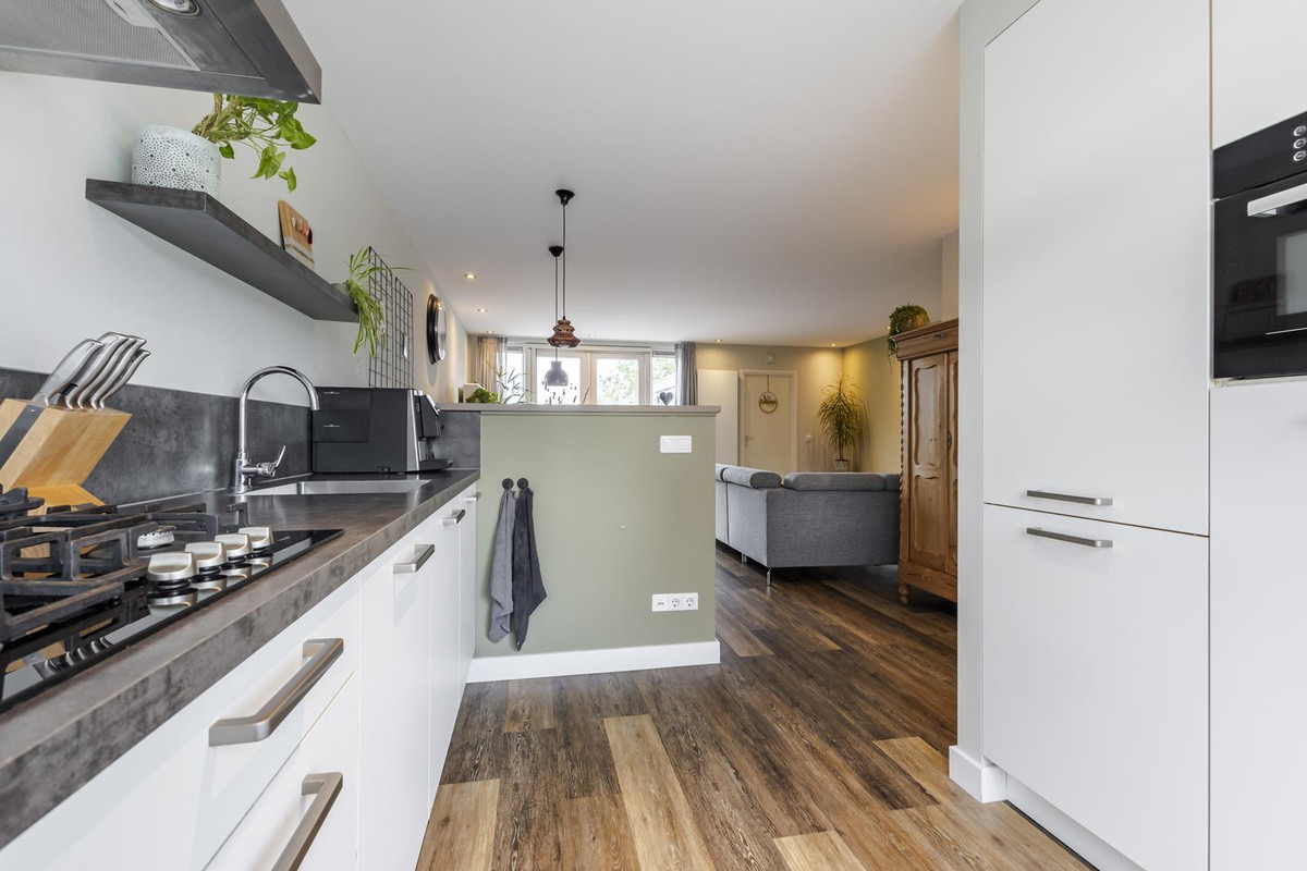 Tussenwoning te koop: Nassaustraat 9, Ottoland