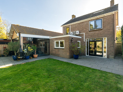 Donkerstraat 11