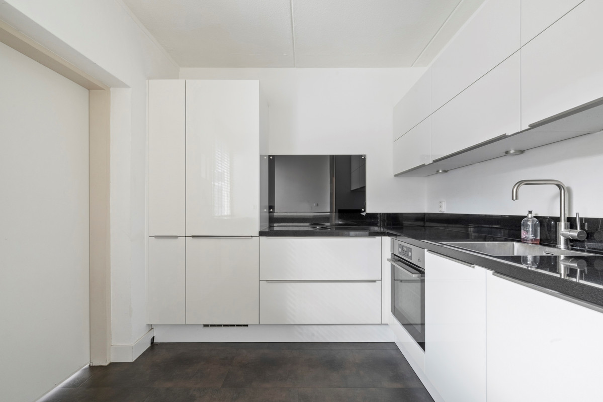 Tussenwoning te koop: Kruiszwin 1360, Julianadorp
