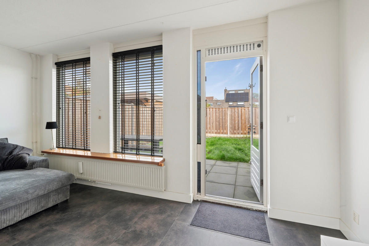 Tussenwoning te koop: Kruiszwin 1360, Julianadorp