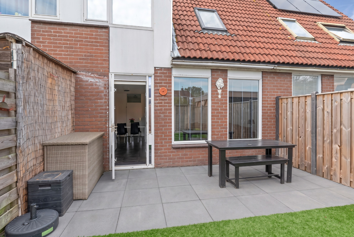 Tussenwoning te koop: Kruiszwin 1360, Julianadorp