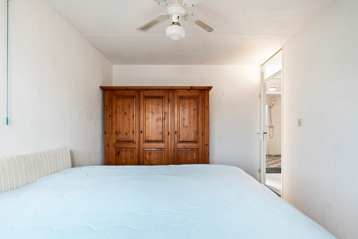 Tussenwoning te koop: Kruiszwin 1360, Julianadorp