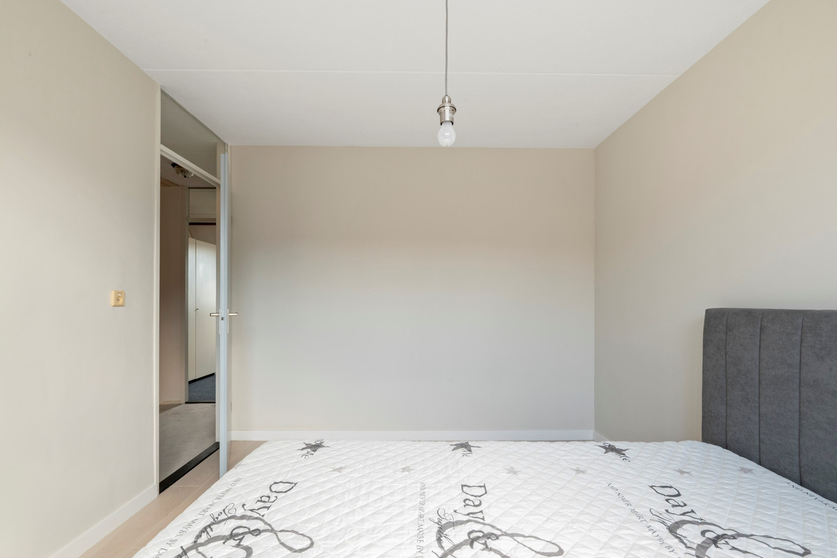 Tussenwoning te koop: Kruiszwin 1360, Julianadorp