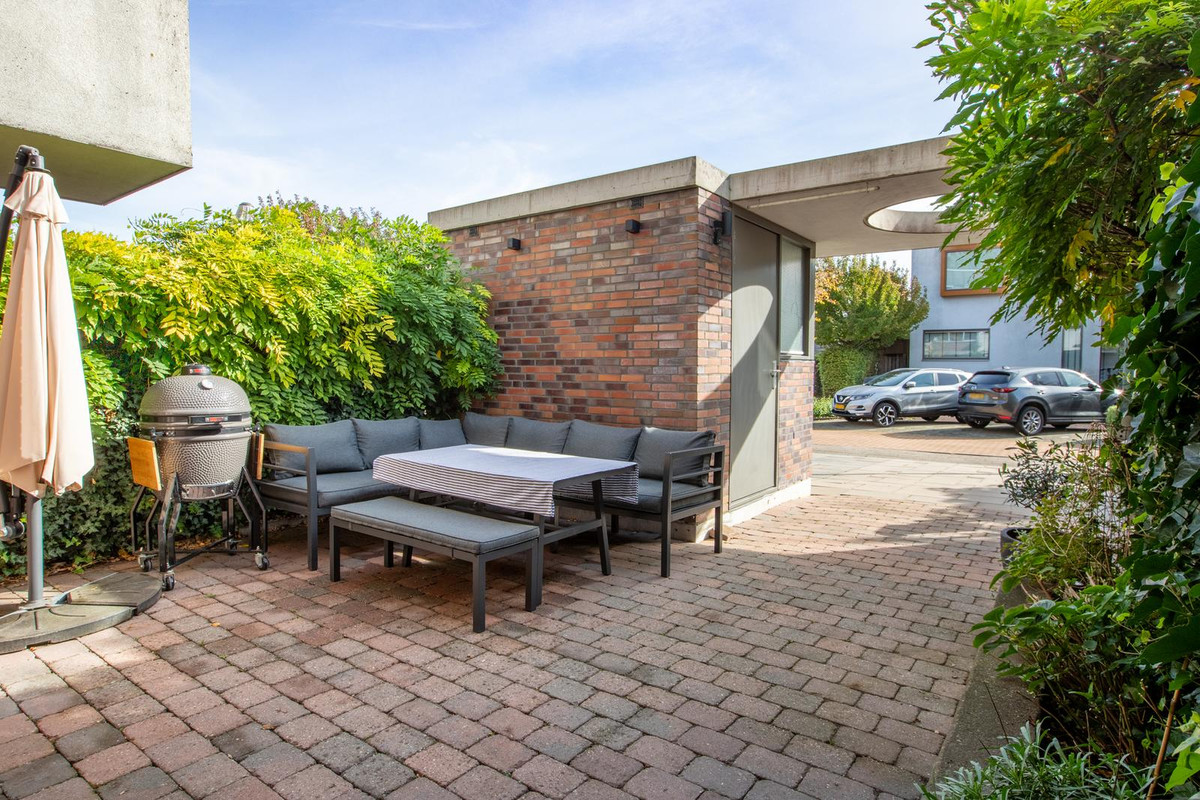 Tussenwoning te koop: Burgemeester Bracklaan 49, Reeuwijk