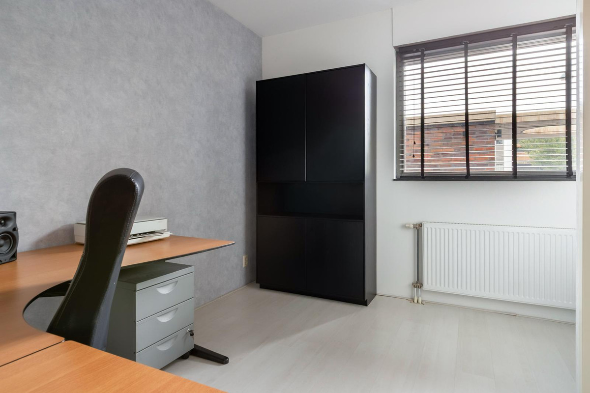 Tussenwoning te koop: Burgemeester Bracklaan 49, Reeuwijk