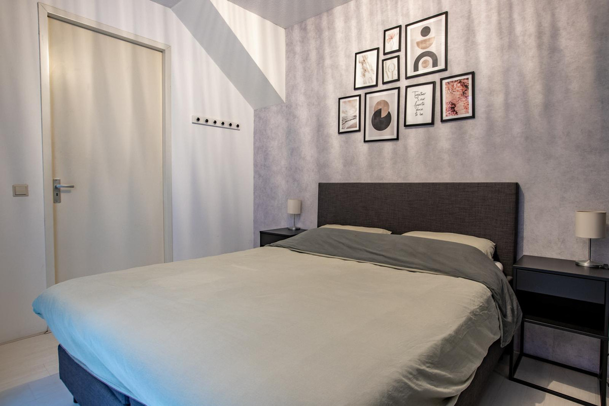 Tussenwoning te koop: Burgemeester Bracklaan 49, Reeuwijk