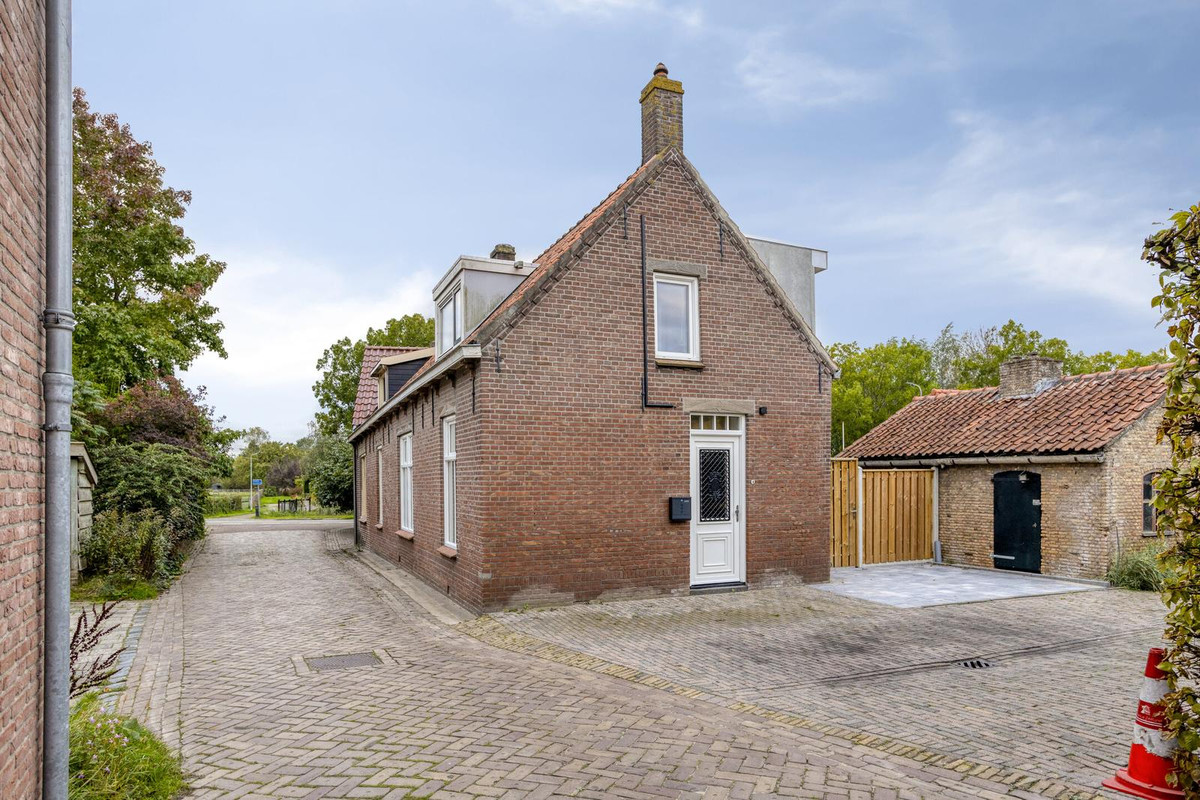 Hoekwoning te koop: Gasthuisstraat 4, Dreischor