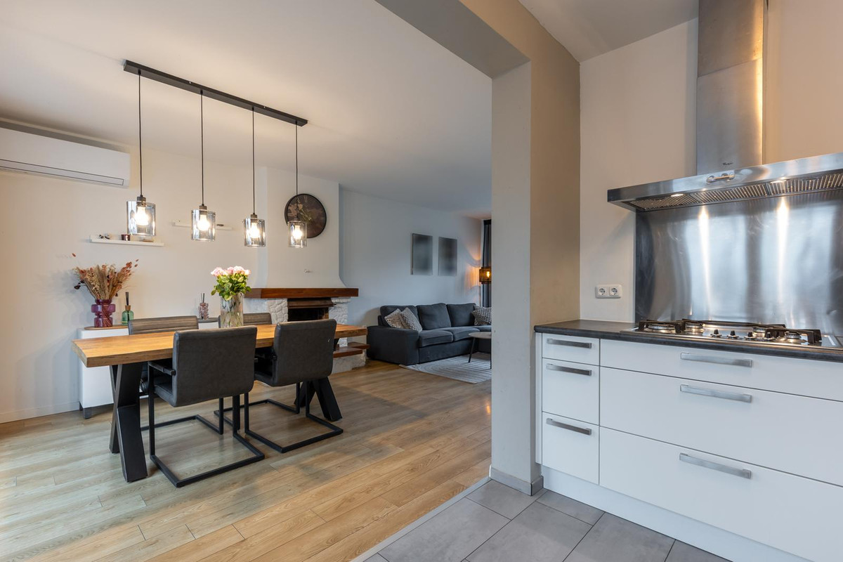 Hoekwoning te koop: Leeuwenhoekstraat 42, Geleen