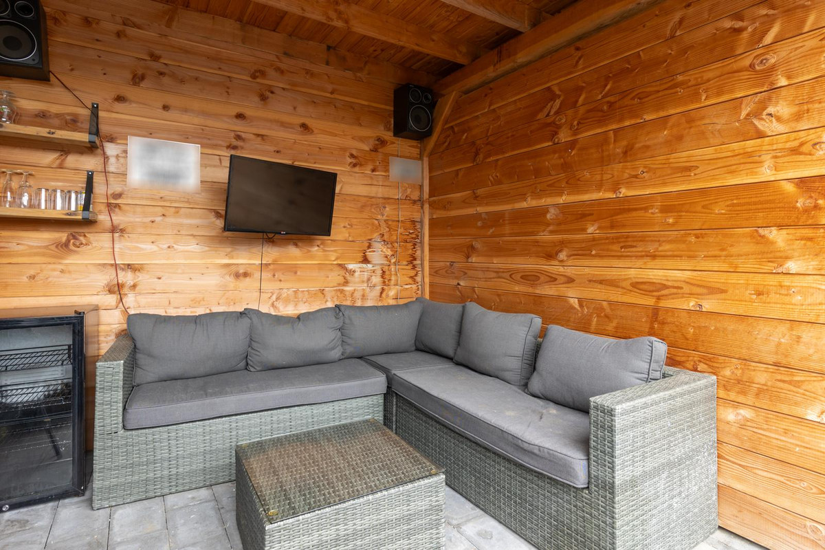 Hoekwoning te koop: Leeuwenhoekstraat 42, Geleen