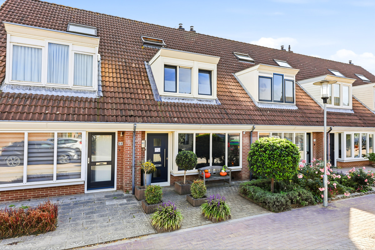 Tussenwoning te koop: Martin Luther Kingstraat 66, Vlissingen