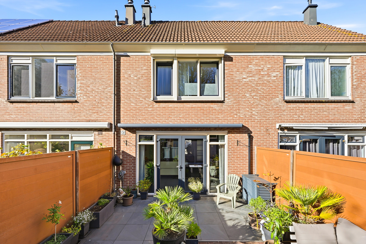 Tussenwoning te koop: Martin Luther Kingstraat 66, Vlissingen