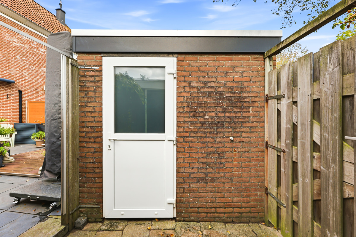 Tussenwoning te koop: Martin Luther Kingstraat 66, Vlissingen