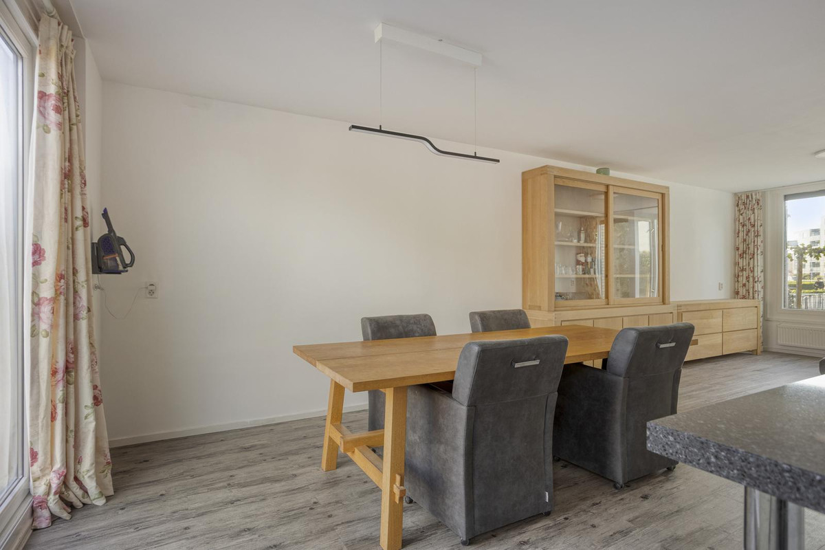 Hoekwoning te koop: Rustenburgpark 1, Hoofddorp