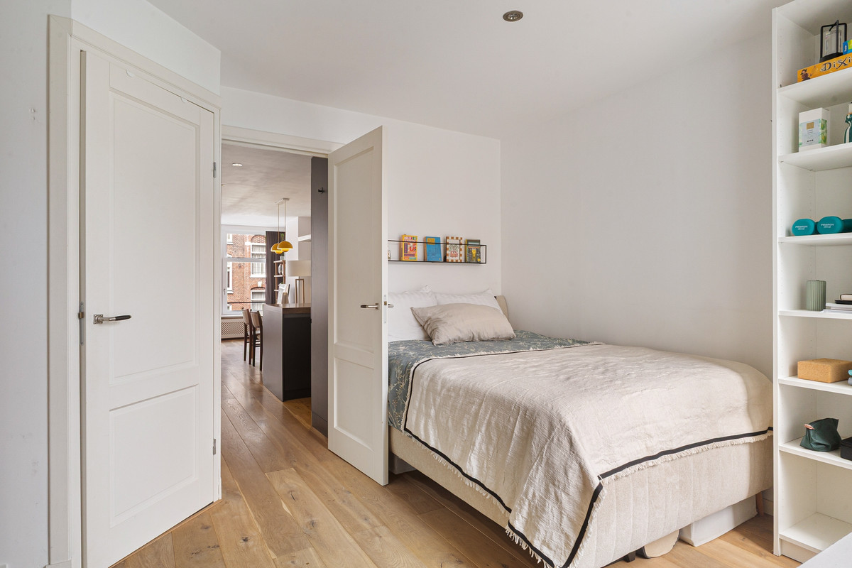 Studio te koop: Albert Cuypstraat 200-3, Amsterdam