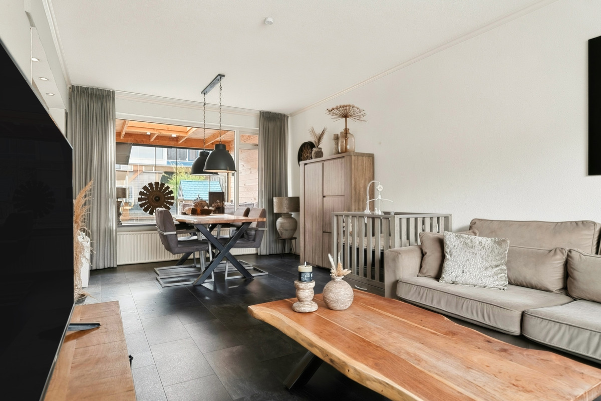 Tussenwoning te koop: Constantijnstraat 89, Vroomshoop