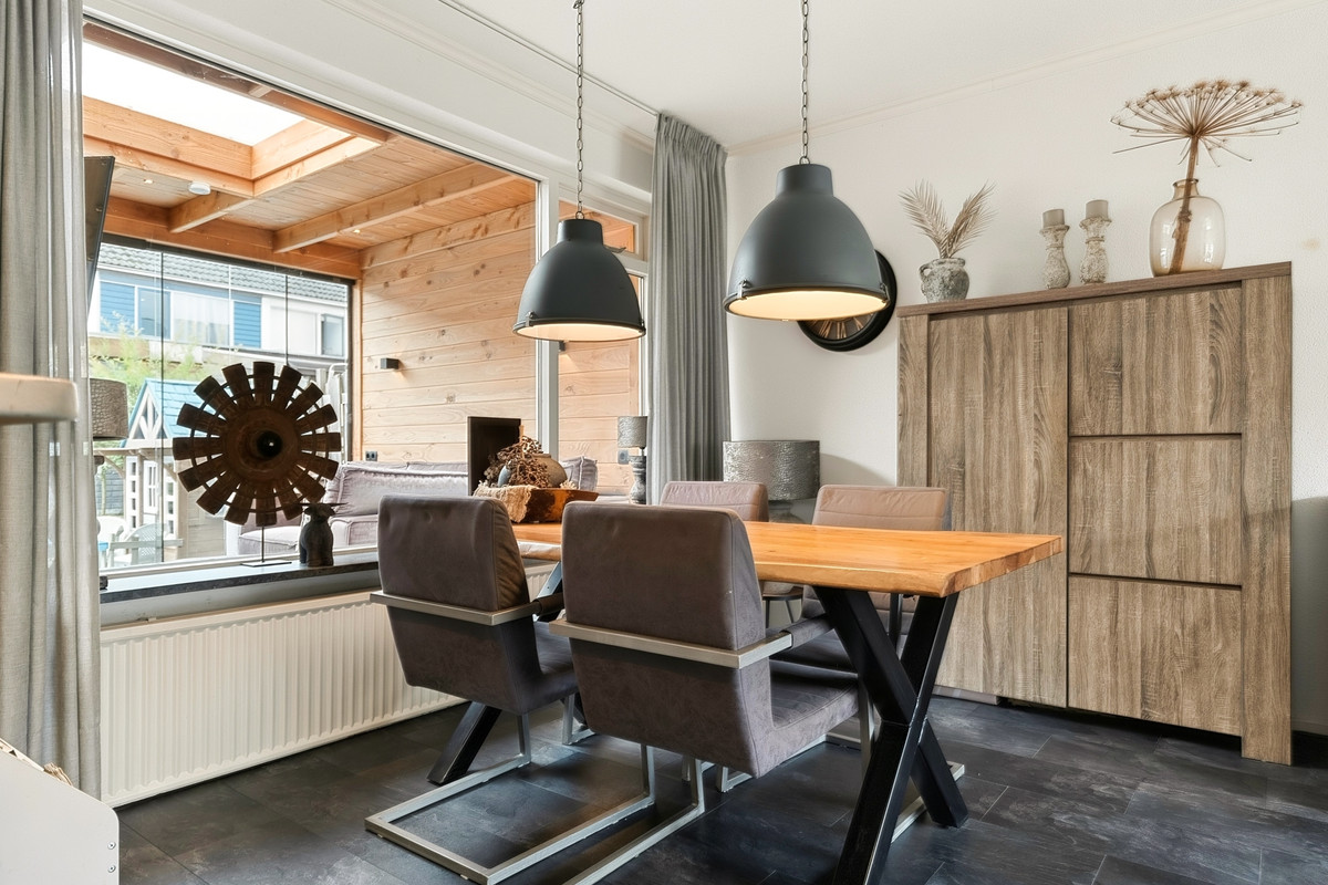 Tussenwoning te koop: Constantijnstraat 89, Vroomshoop