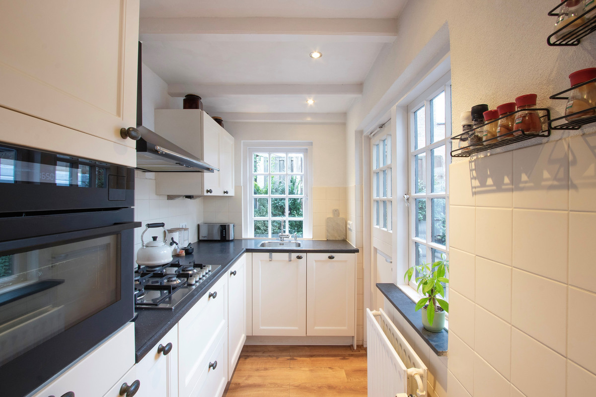 Tussenwoning te koop: Eigenhaard 31, Dordrecht