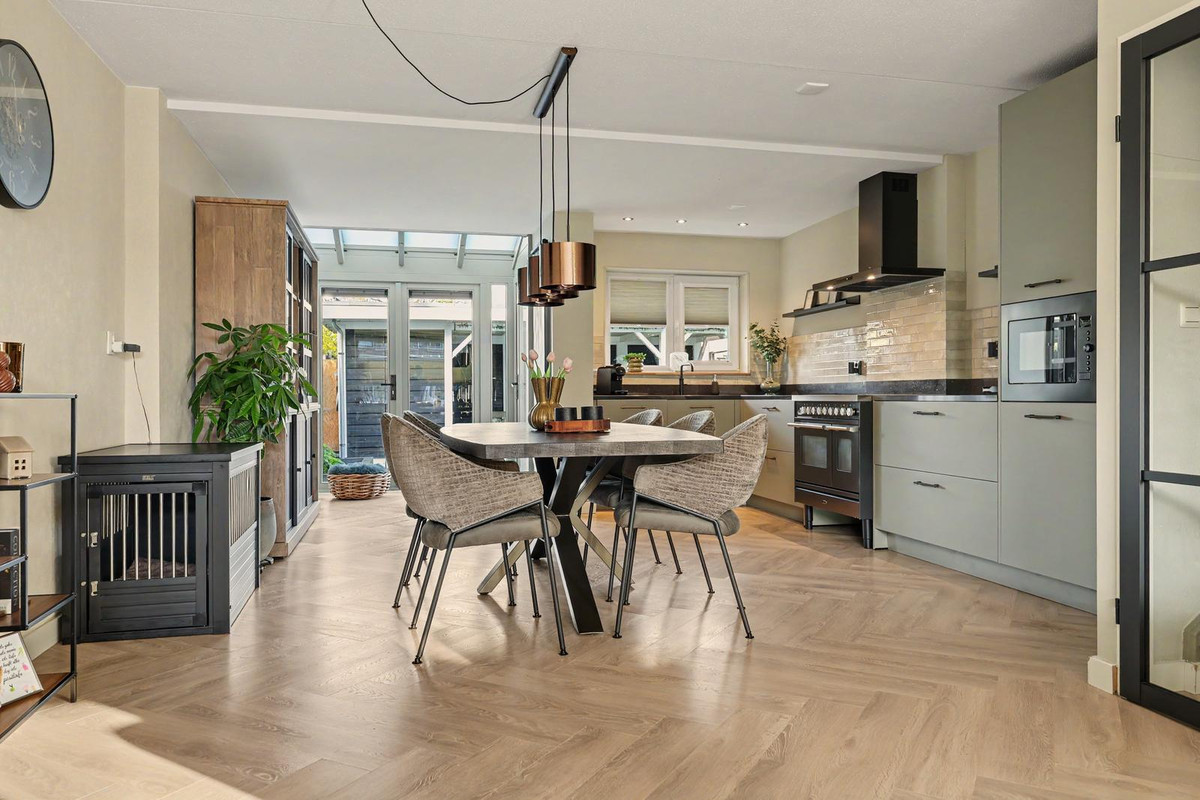 Tussenwoning te koop: Dr.W.Dreeslaan 9, Goes
