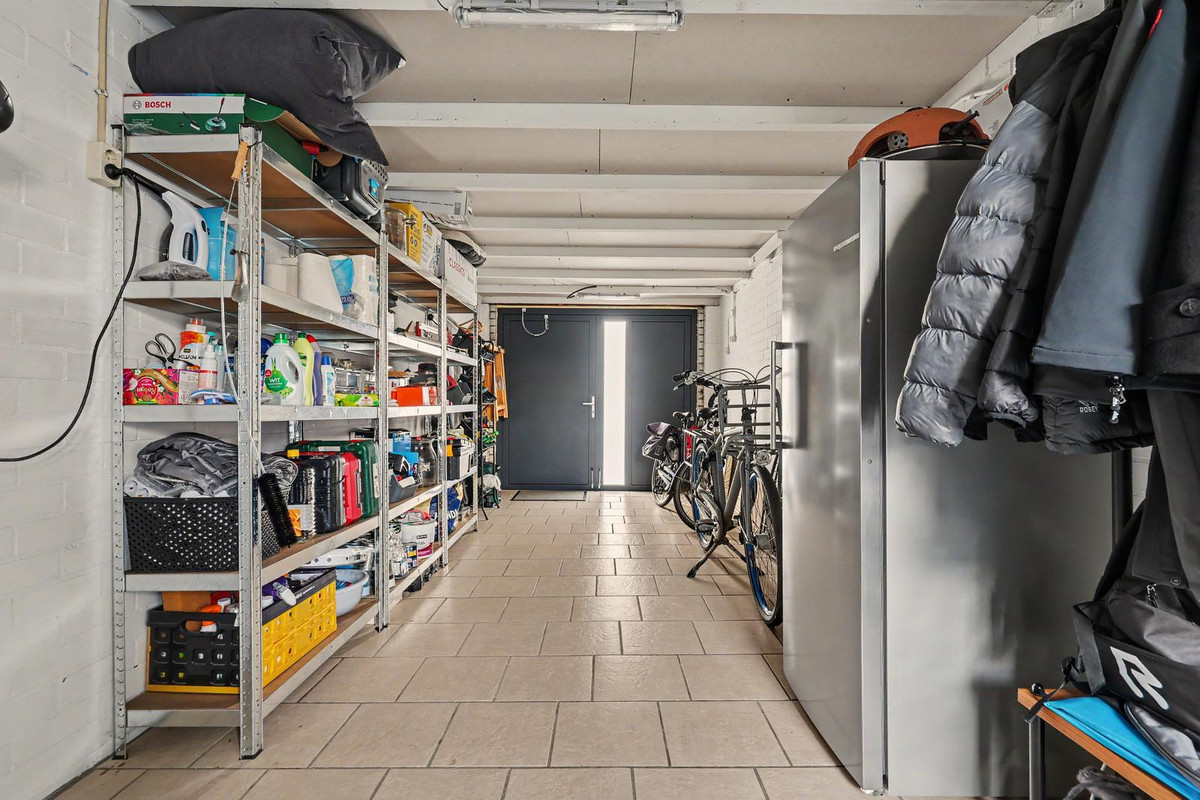 Tussenwoning te koop: Dr.W.Dreeslaan 9, Goes