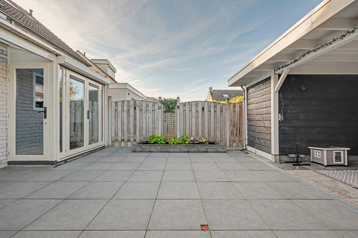 Tussenwoning te koop: Dr.W.Dreeslaan 9, Goes