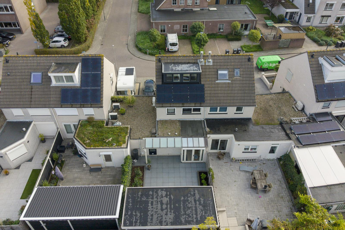 Tussenwoning te koop: Dr.W.Dreeslaan 9, Goes