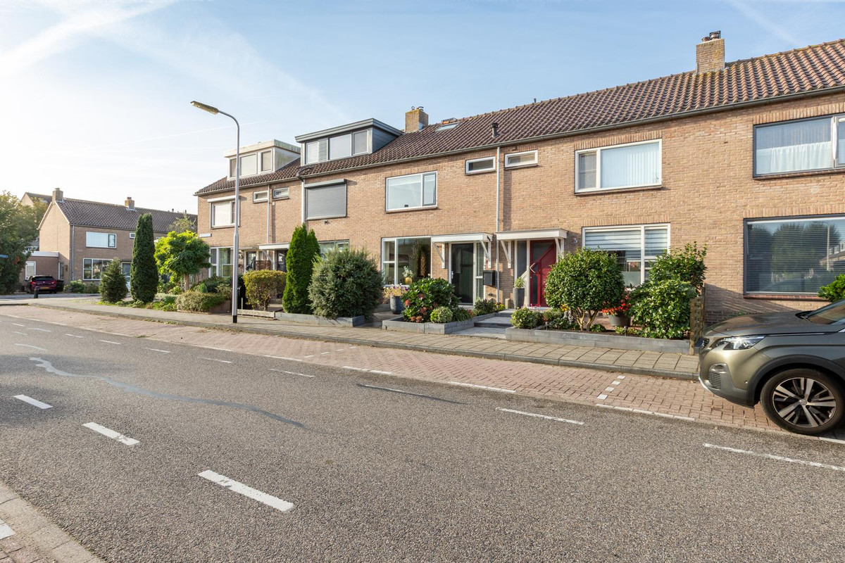Tussenwoning te koop: Prins Bernhardstraat 53, Moordrecht