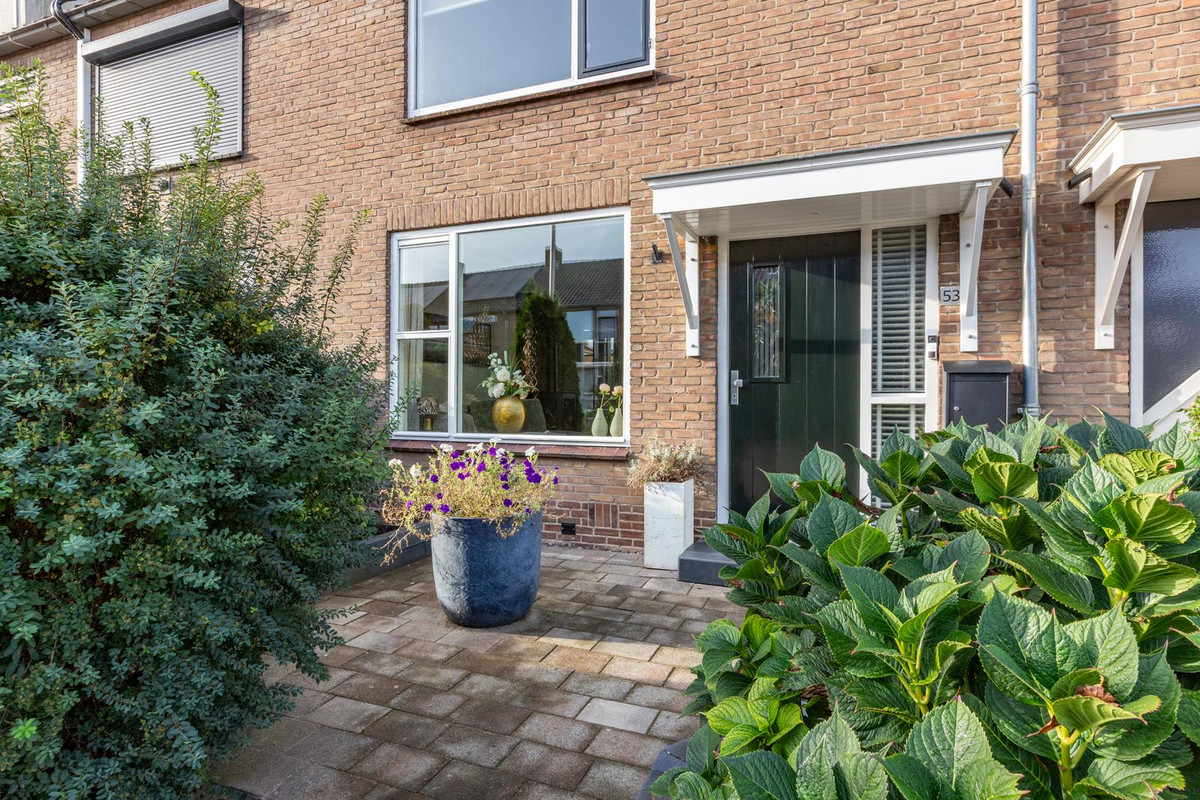 Tussenwoning te koop: Prins Bernhardstraat 53, Moordrecht