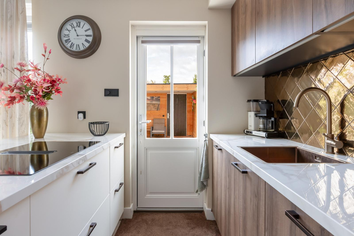 Tussenwoning te koop: Prins Bernhardstraat 53, Moordrecht