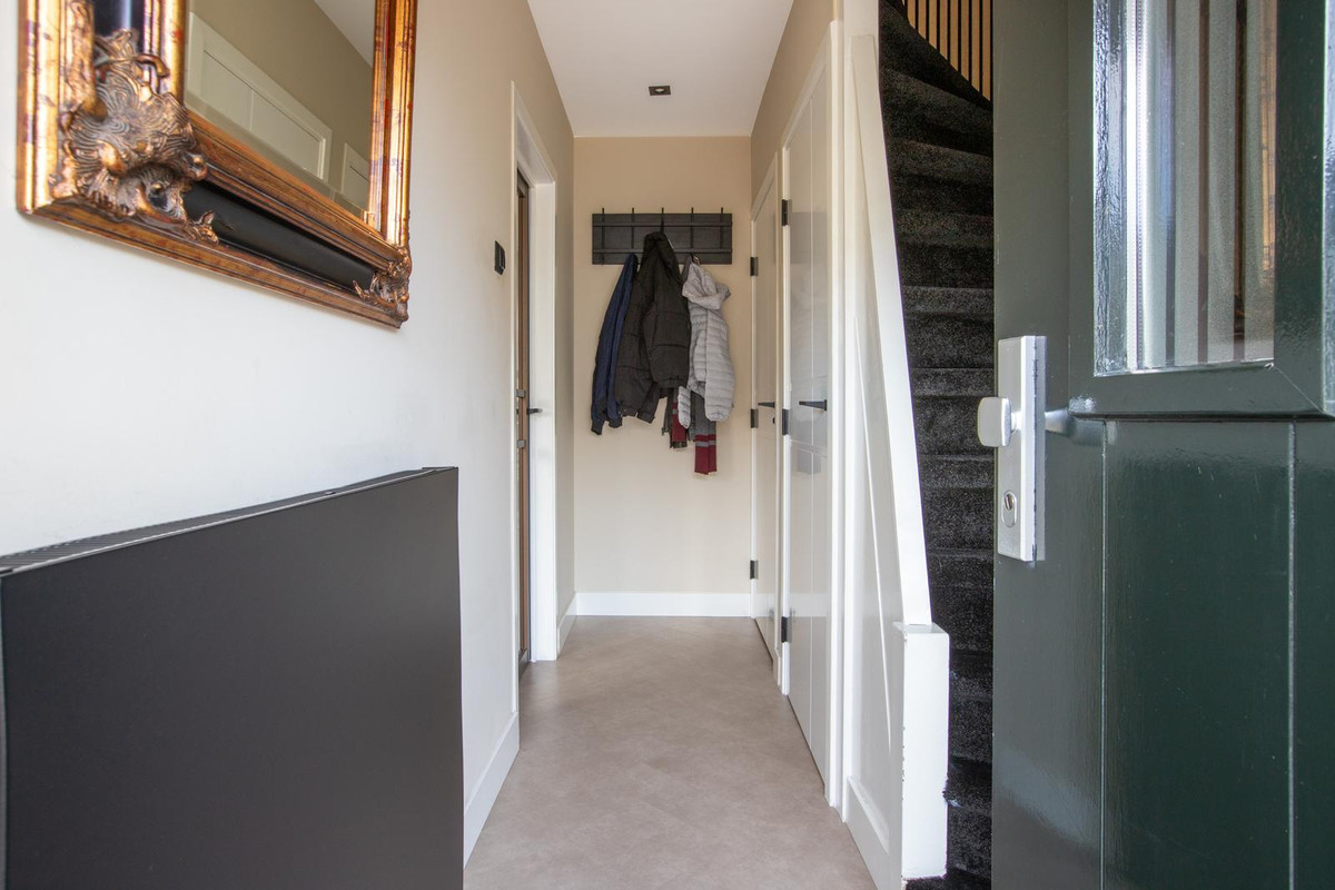 Tussenwoning te koop: Prins Bernhardstraat 53, Moordrecht