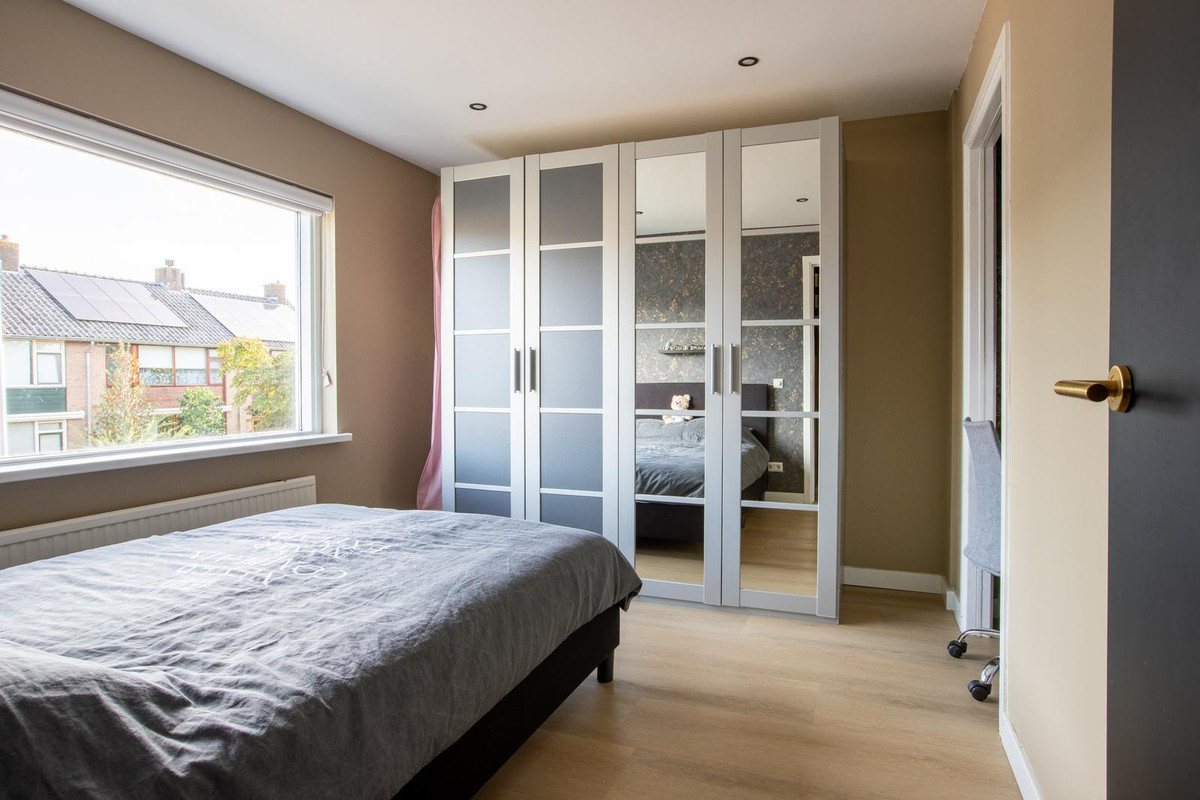 Tussenwoning te koop: Prins Bernhardstraat 53, Moordrecht