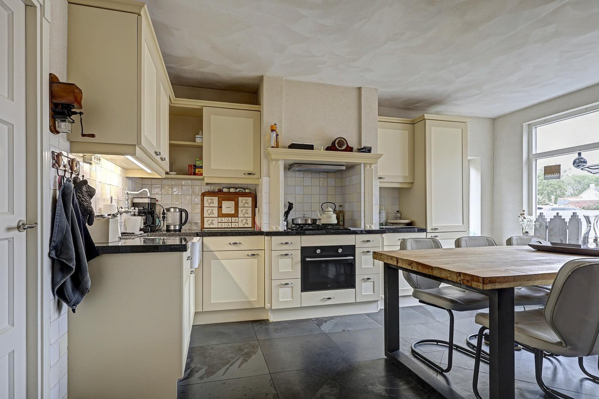 Vrijstaande woning te koop: Emmastraat 14, Sint Philipsland