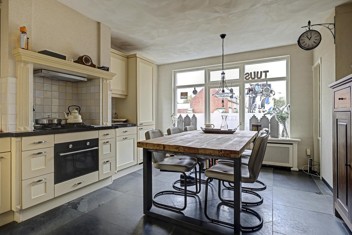 Vrijstaande woning te koop: Emmastraat 14, Sint Philipsland