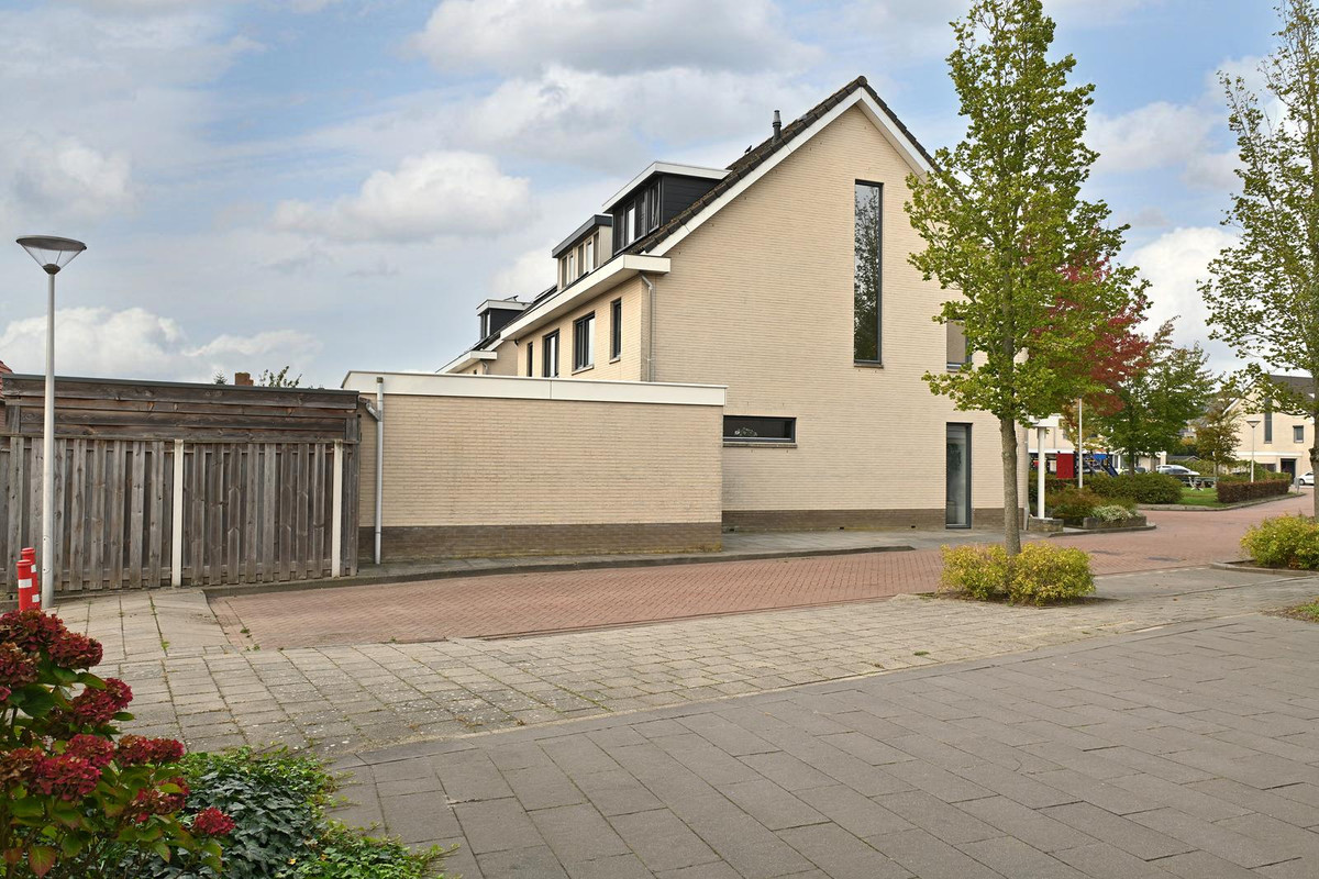 Hoekwoning te koop: Hof van Steenbergen 14, Steenbergen