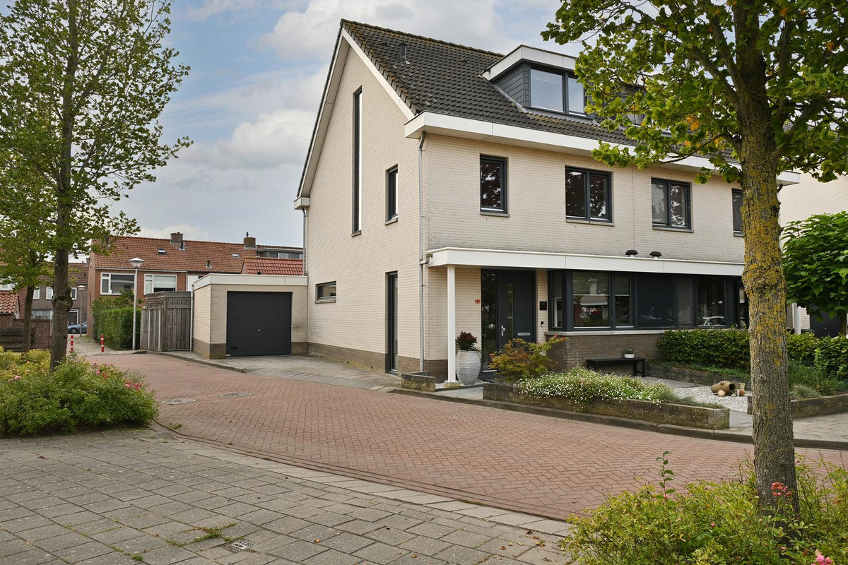 Hoekwoning te koop: Hof van Steenbergen 14, Steenbergen
