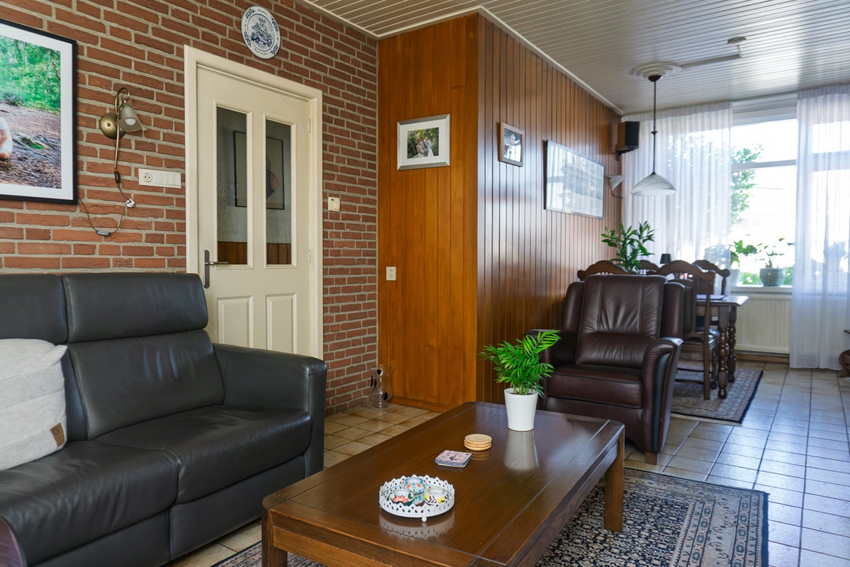 Twee-onder-één-kap te koop: Nicolaas Beetsstraat 10A, Bergen Op Zoom
