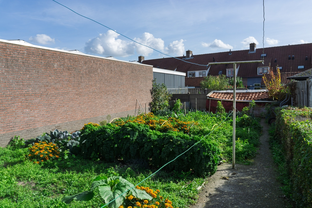 Twee-onder-één-kap te koop: Nicolaas Beetsstraat 10A, Bergen Op Zoom