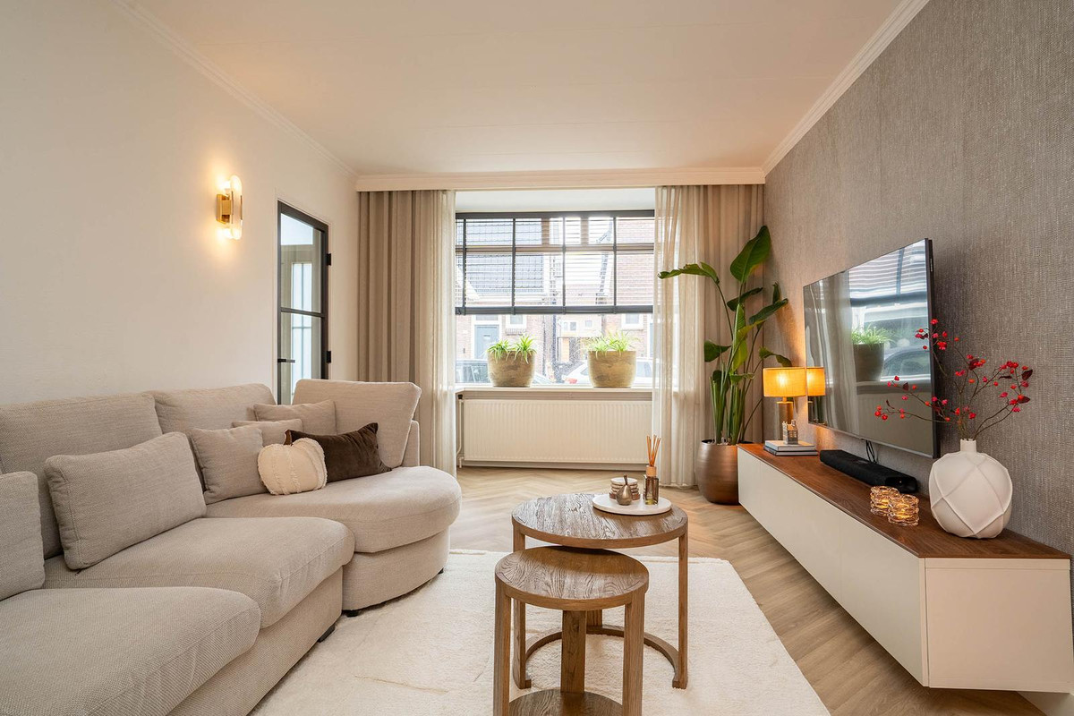 Twee-onder-één-kap te koop: Irisstraat 42, Enschede
