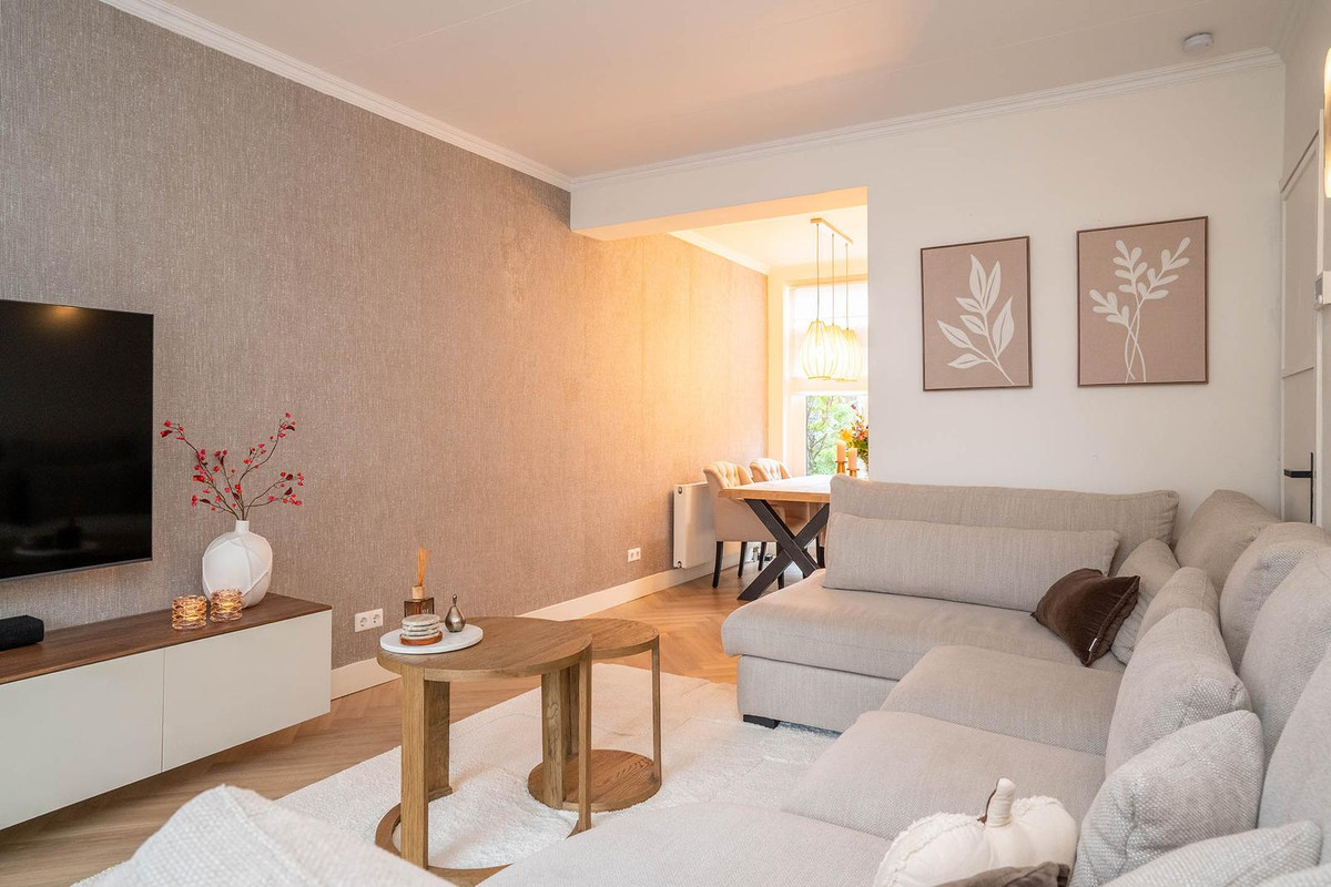 Twee-onder-één-kap te koop: Irisstraat 42, Enschede
