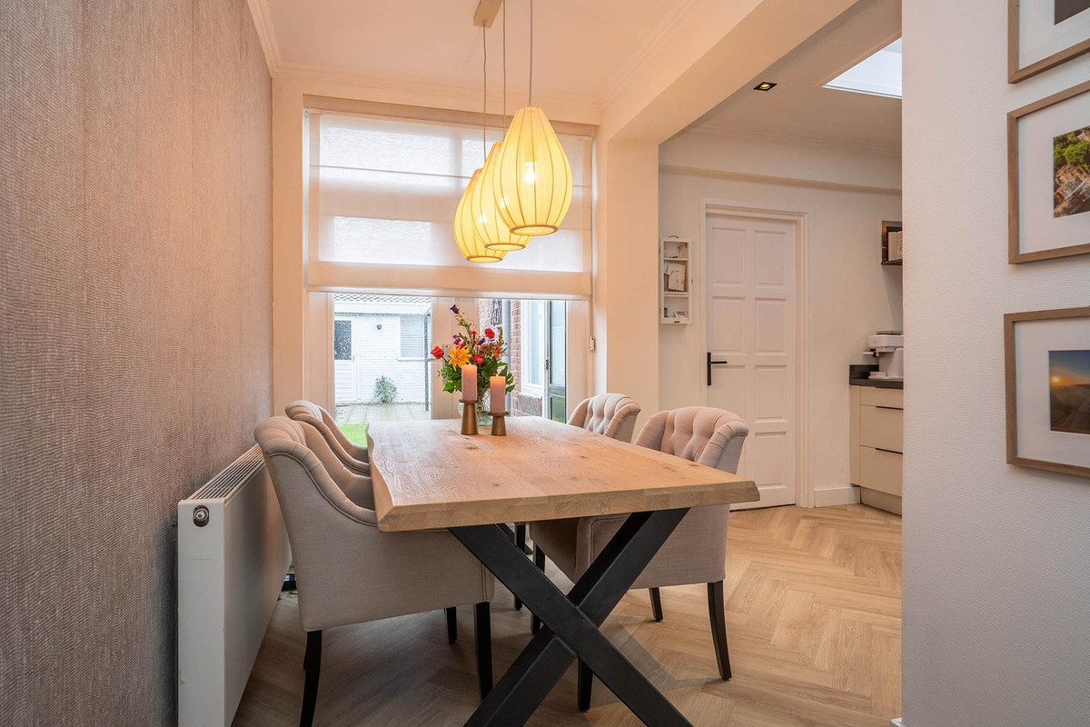 Twee-onder-één-kap te koop: Irisstraat 42, Enschede