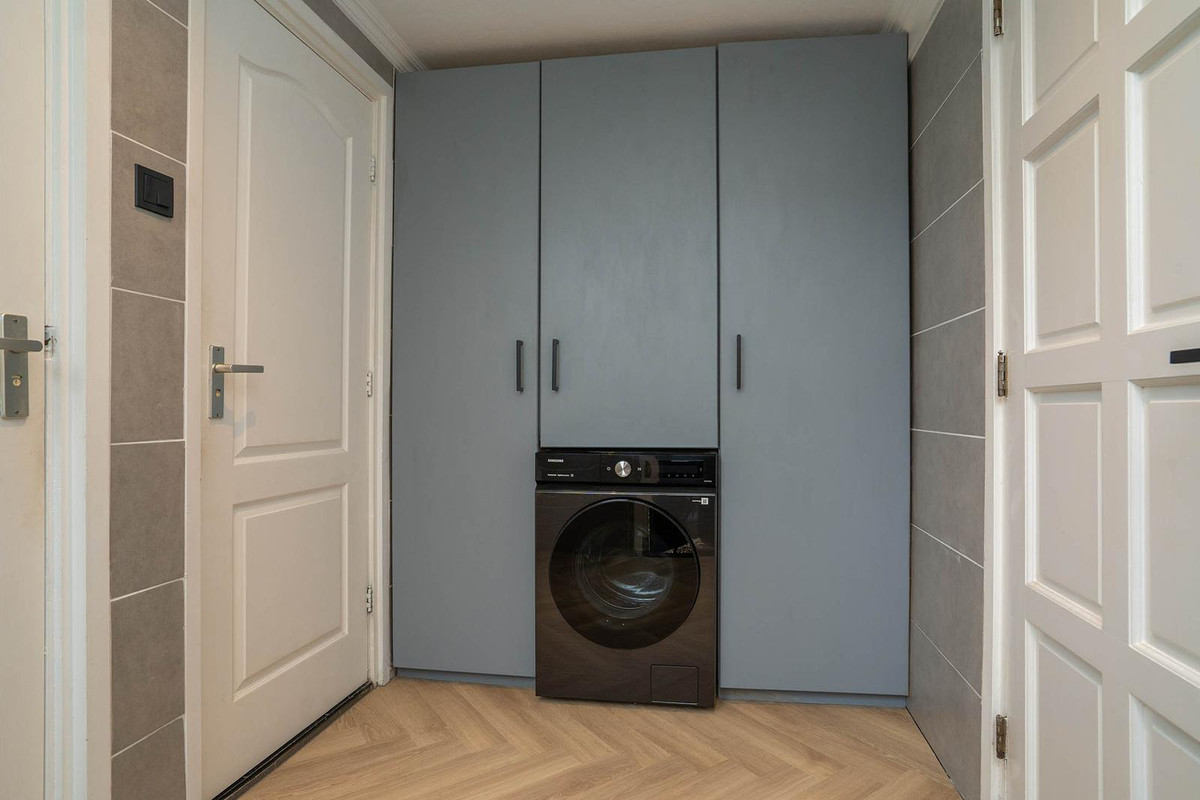Twee-onder-één-kap te koop: Irisstraat 42, Enschede