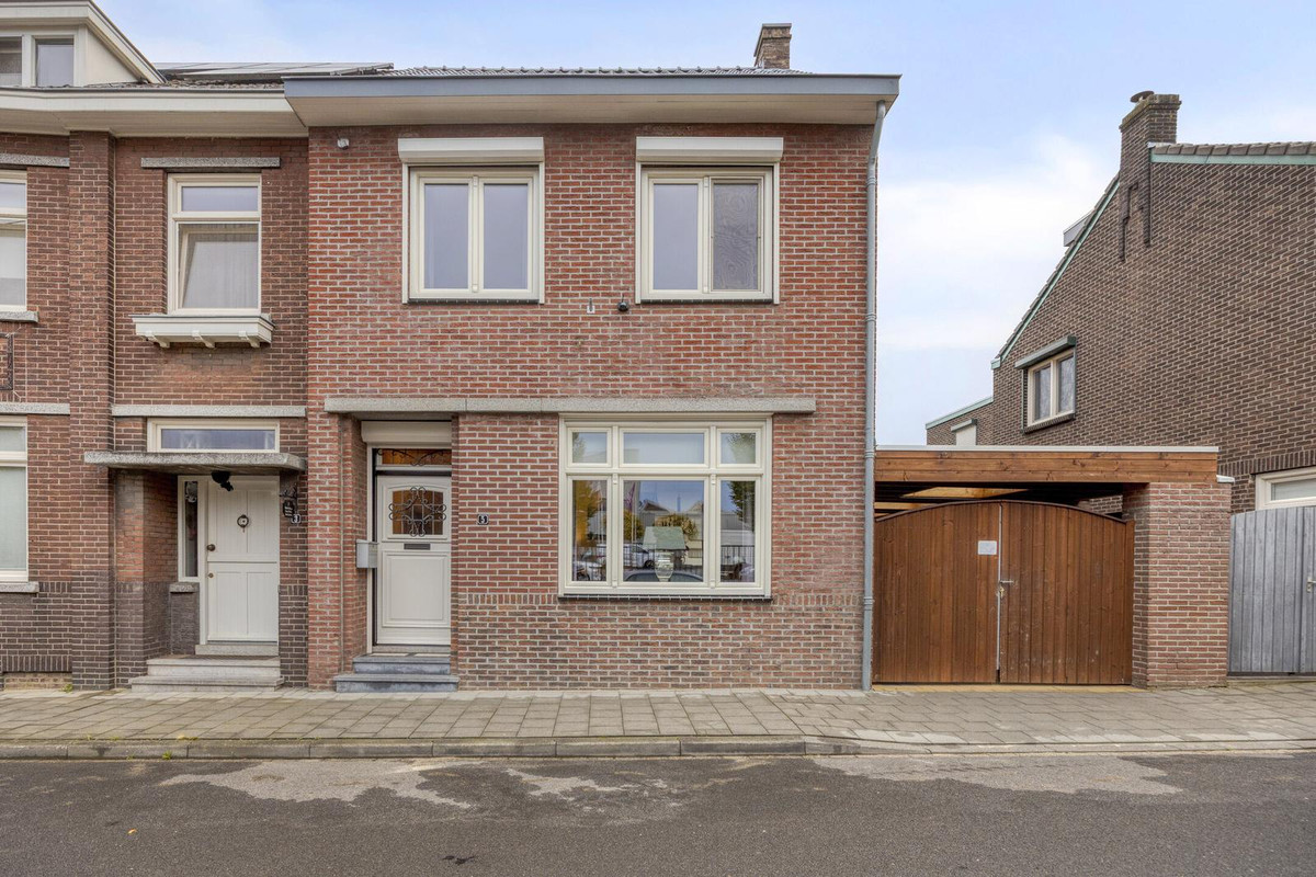 Twee-onder-één-kap te koop: Parallelweg 5, Tegelen