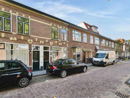 Oosterdwarsstraat 21